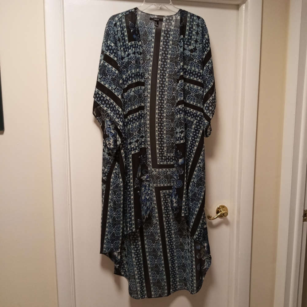 Forever 21 high Low Kimono Coverup Blue and Black Print - Size M, NWOT /B3